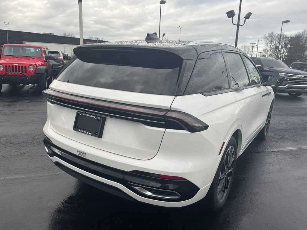 Used 2024 Lincoln Nautilus Reserve w/ Equipment Group 202A image 5