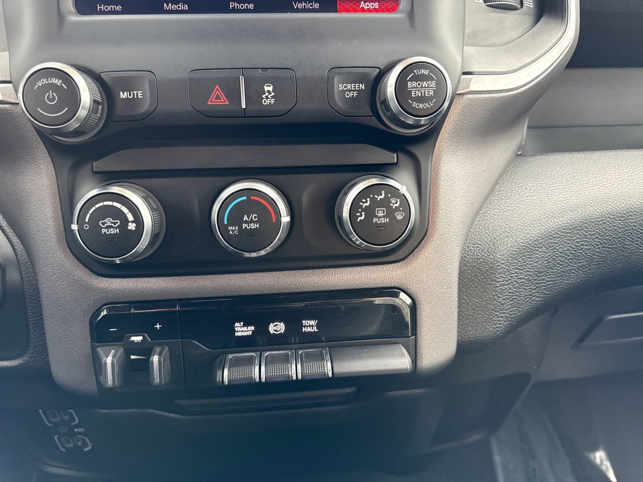 Used 2022 RAM 3500 Big Horn image 24