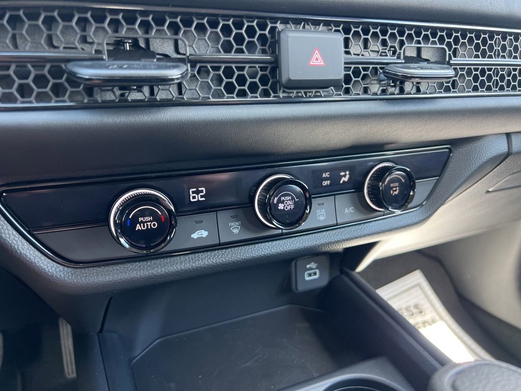 Used 2024 Honda HR-V LX image 10