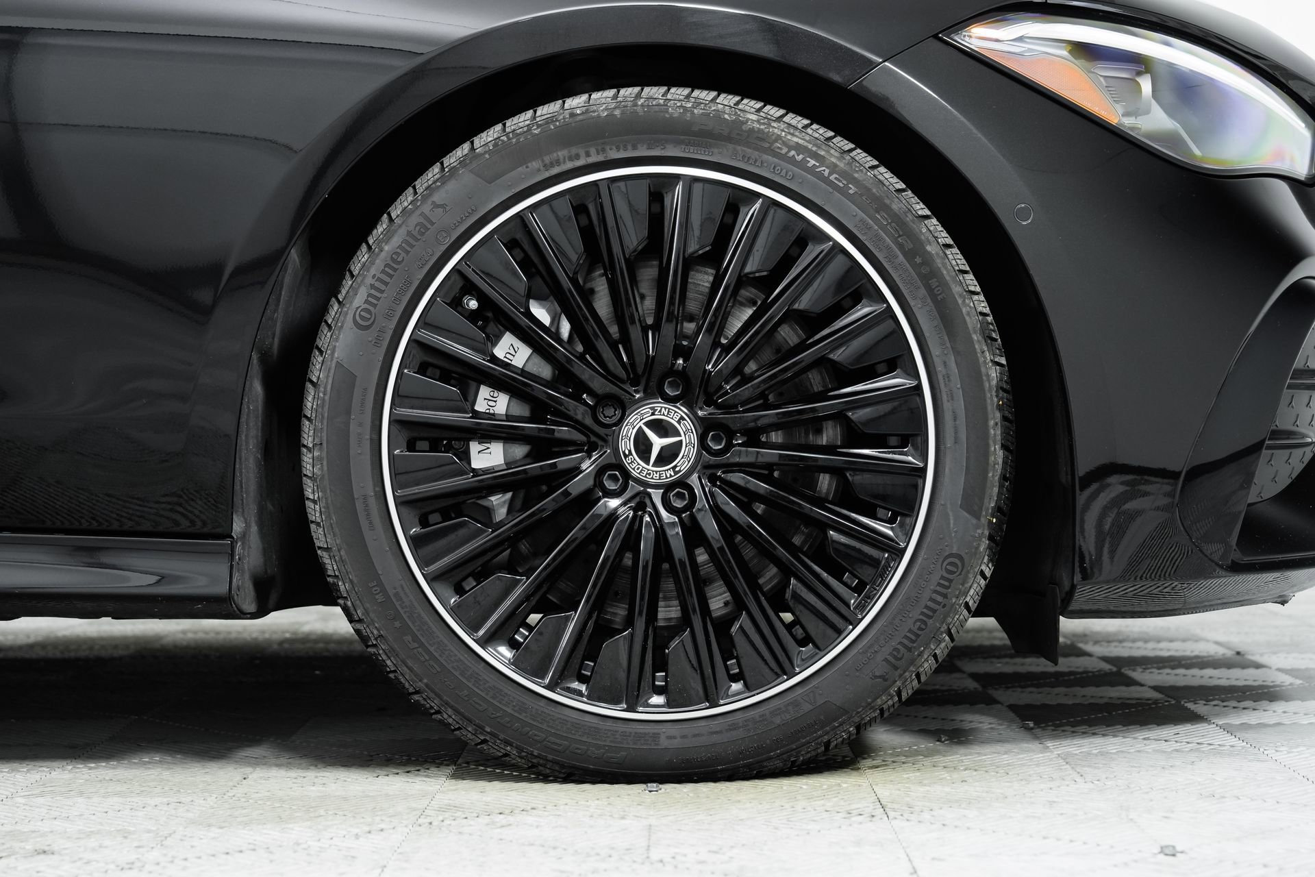 Used 2025 Mercedes-Benz CLE 450 4MATIC Coupe image 9