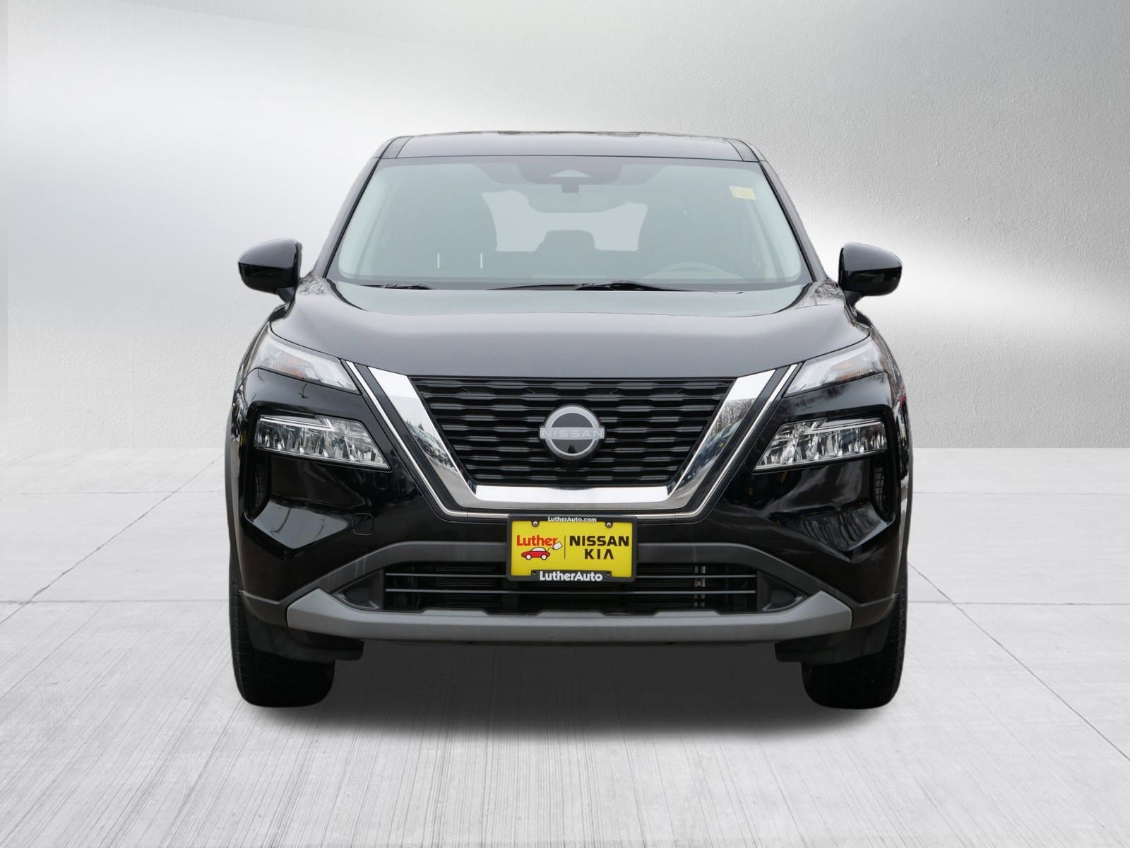 Certified 2023 Nissan Rogue SV AWD/4WD image 2