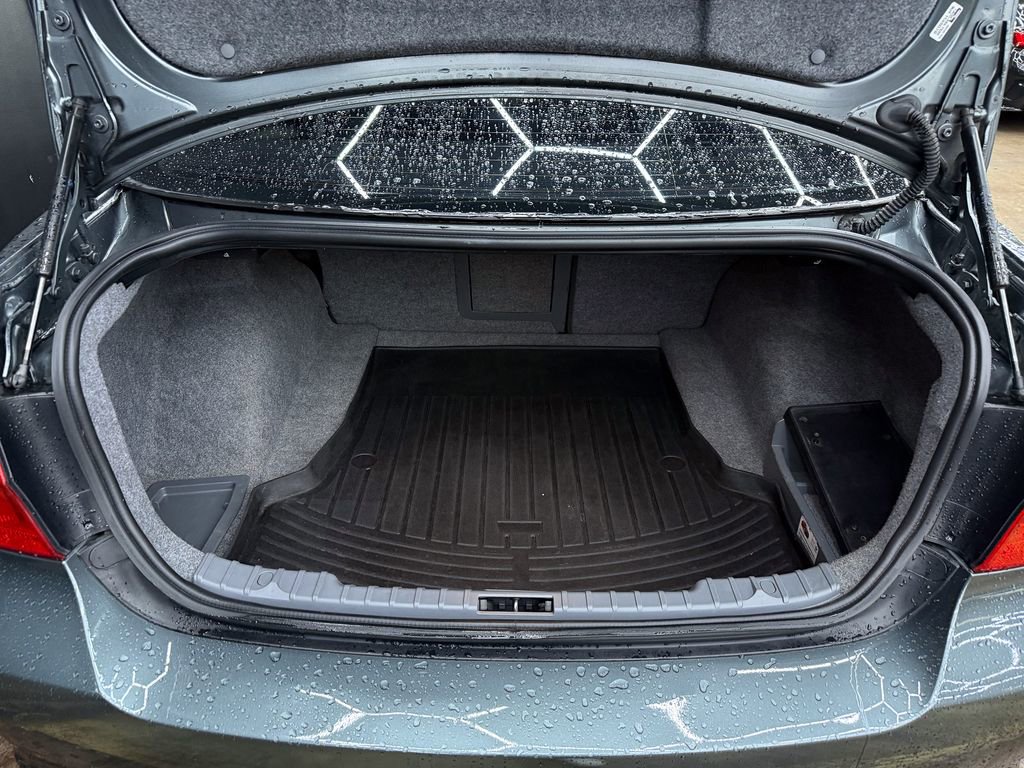 Used 2011 BMW 335i xDrive Sedan image 29