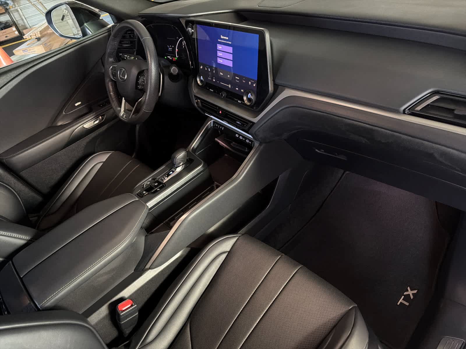 Certified 2025 Lexus TX 500h AWD w/ Technology Package image 17