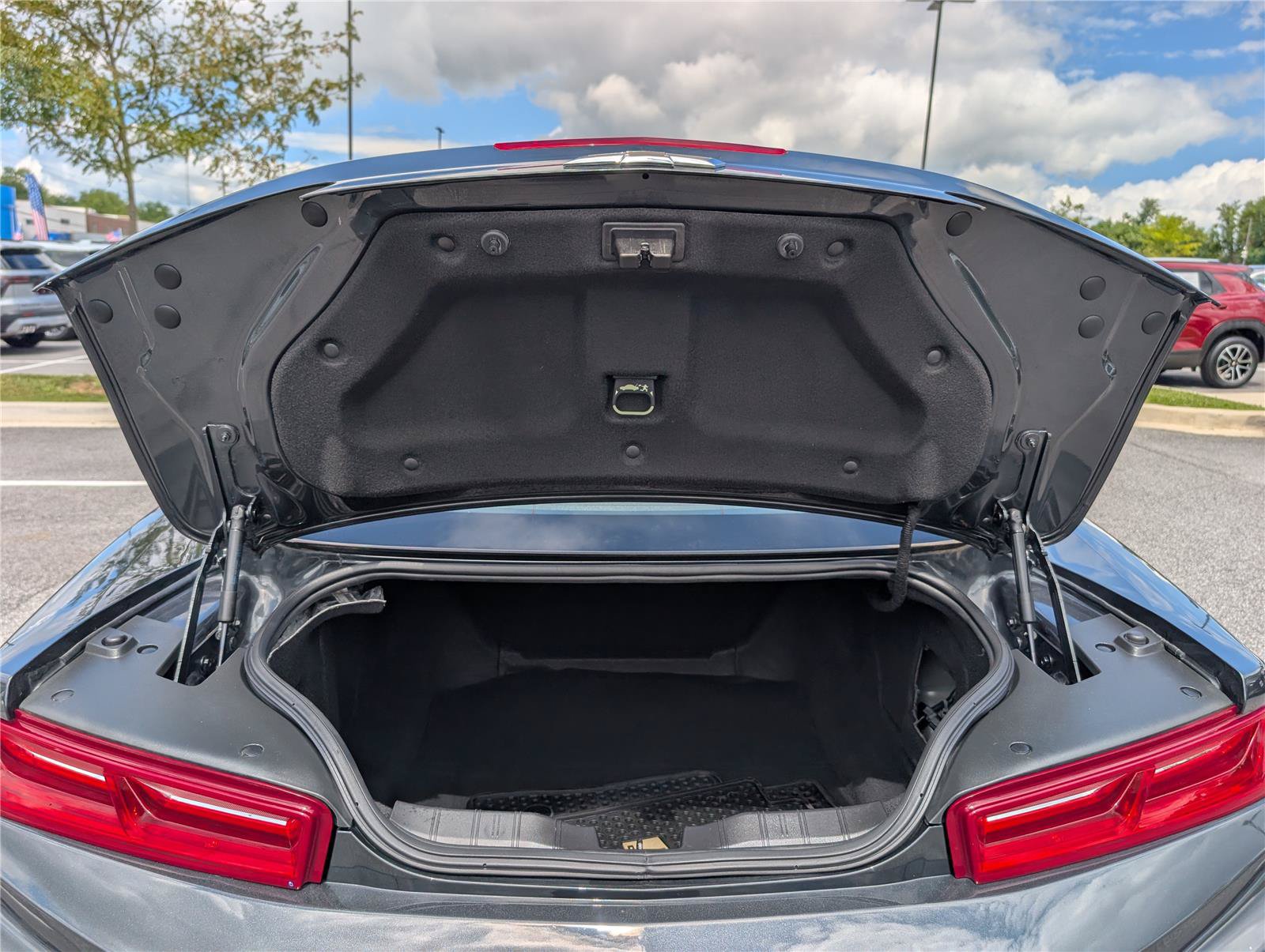 Used 2018 Chevrolet Camaro LS w/ Technology Package RWD image 12