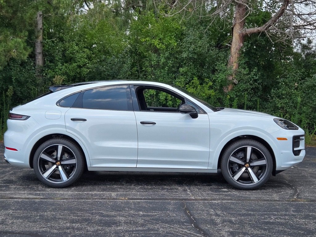 New 2026 Porsche Cayenne Coupe image 8