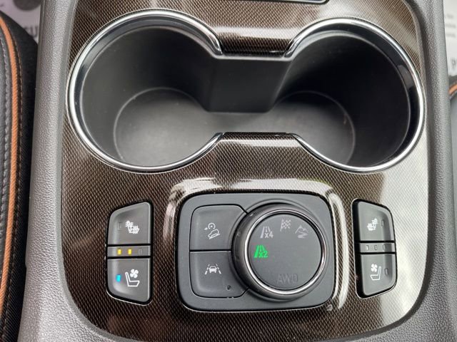 Used 2023 GMC Acadia AT4 w/ Technology Package image 24