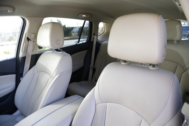 Used 2018 Buick Envision Essence image 12