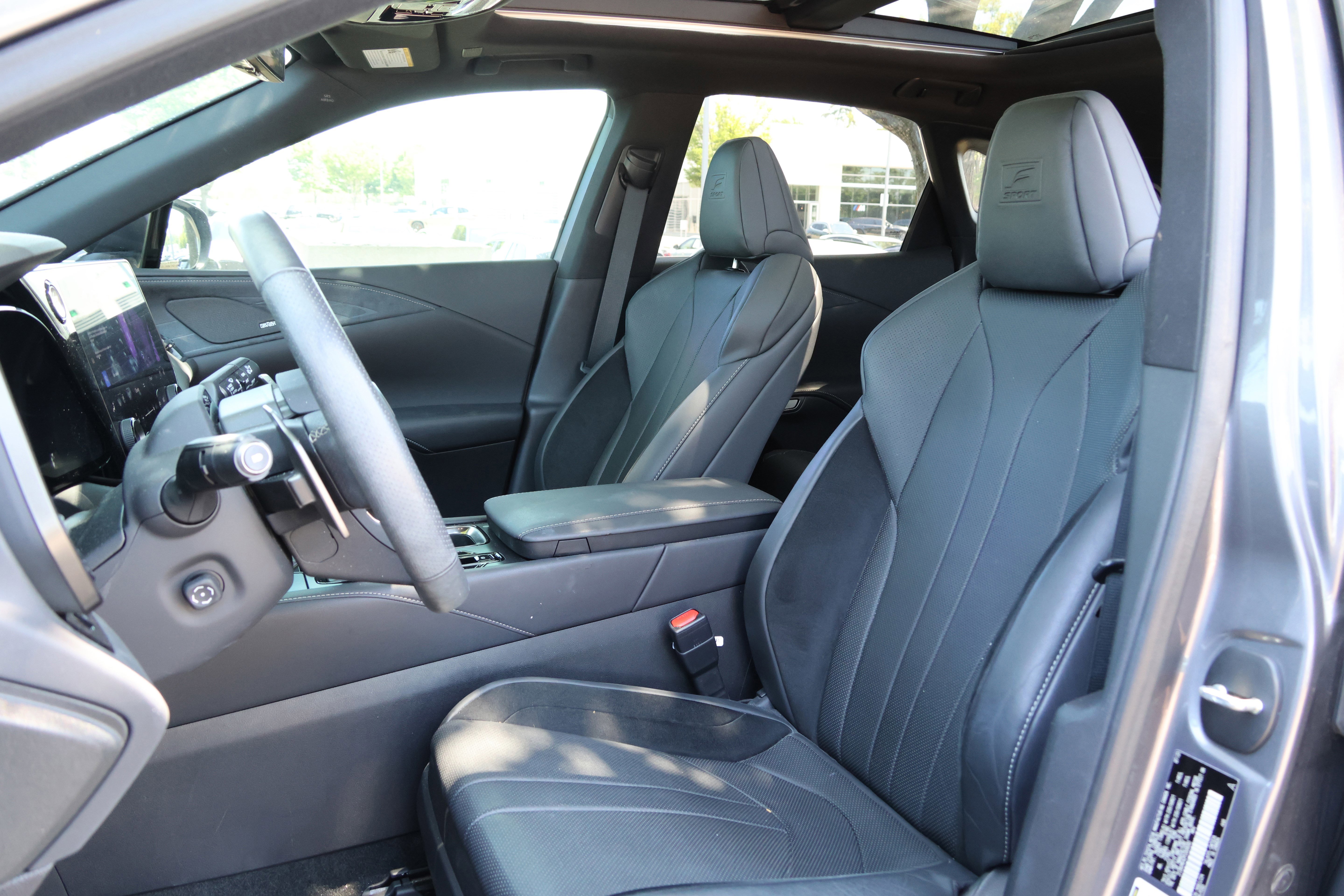 Used 2023 Lexus RX 500h F Sport w/ Accessory Package (Z1) AWD/4WD image 34