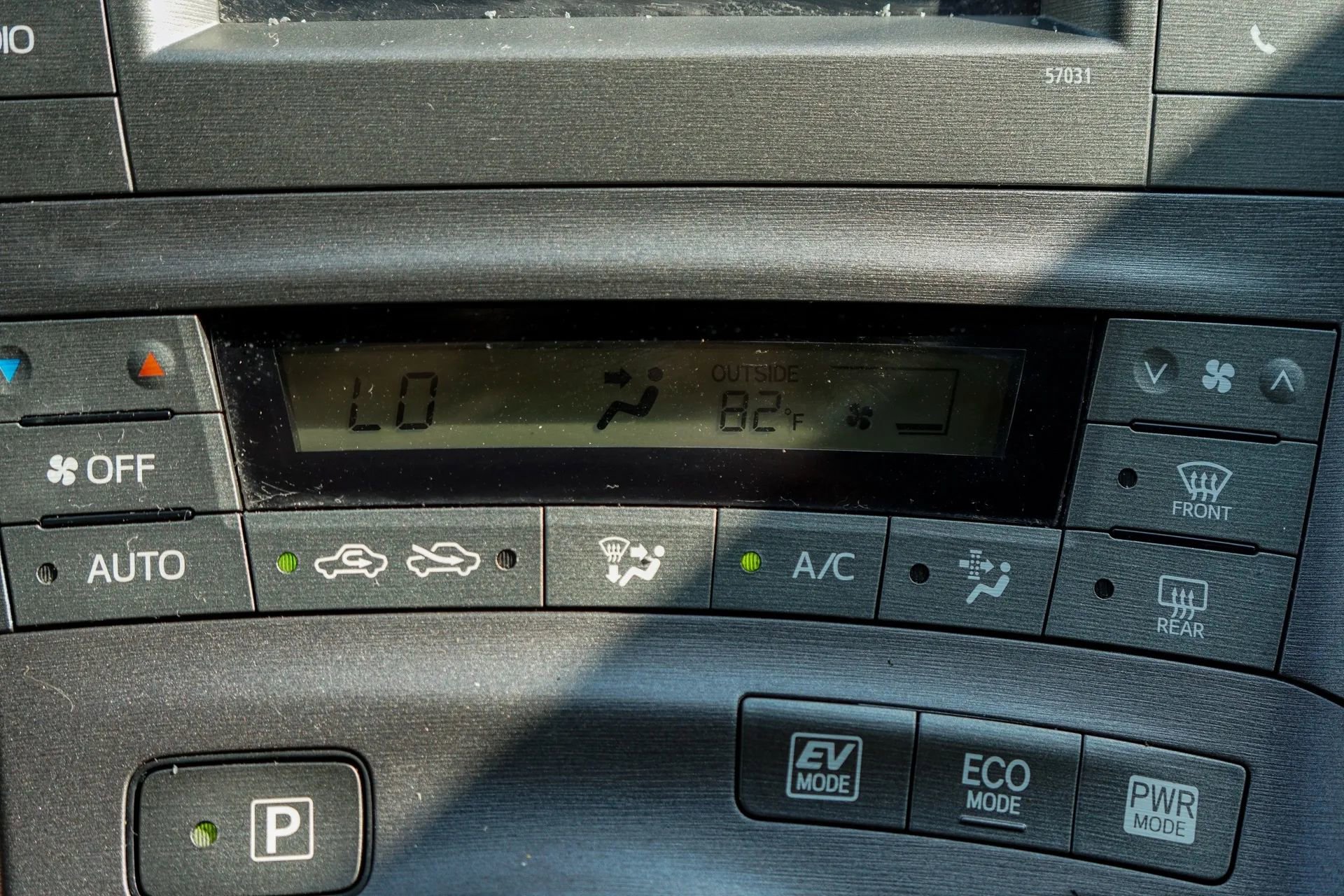 Used 2015 Toyota Prius Two image 19