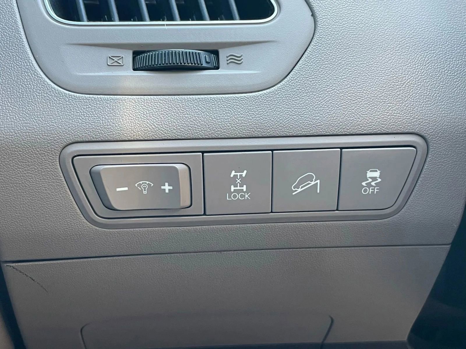 Used 2013 Hyundai Tucson GLS image 38