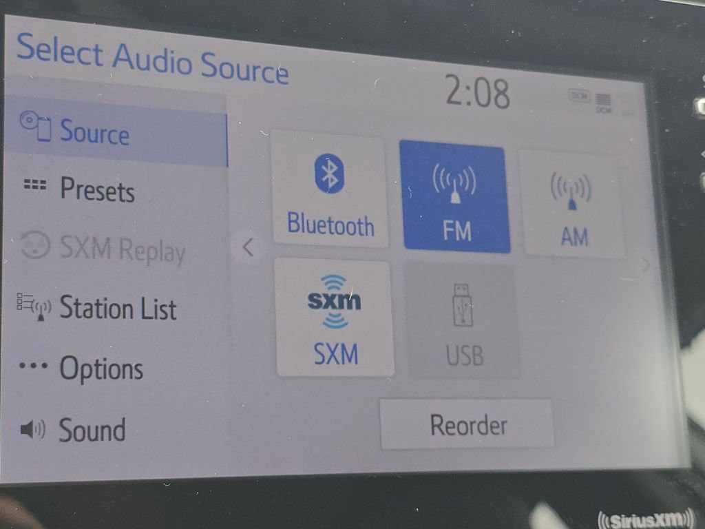 Used 2021 Toyota Camry SE image 30