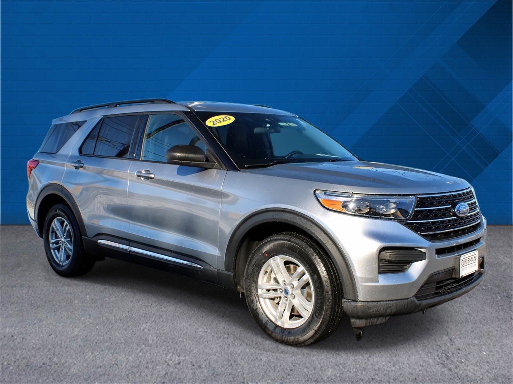 Used 2020 Ford Explorer XLT w/ Comfort Package image 2