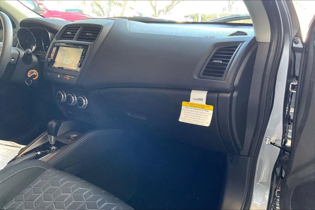 Used 2025 Mitsubishi Outlander Sport ES image 25