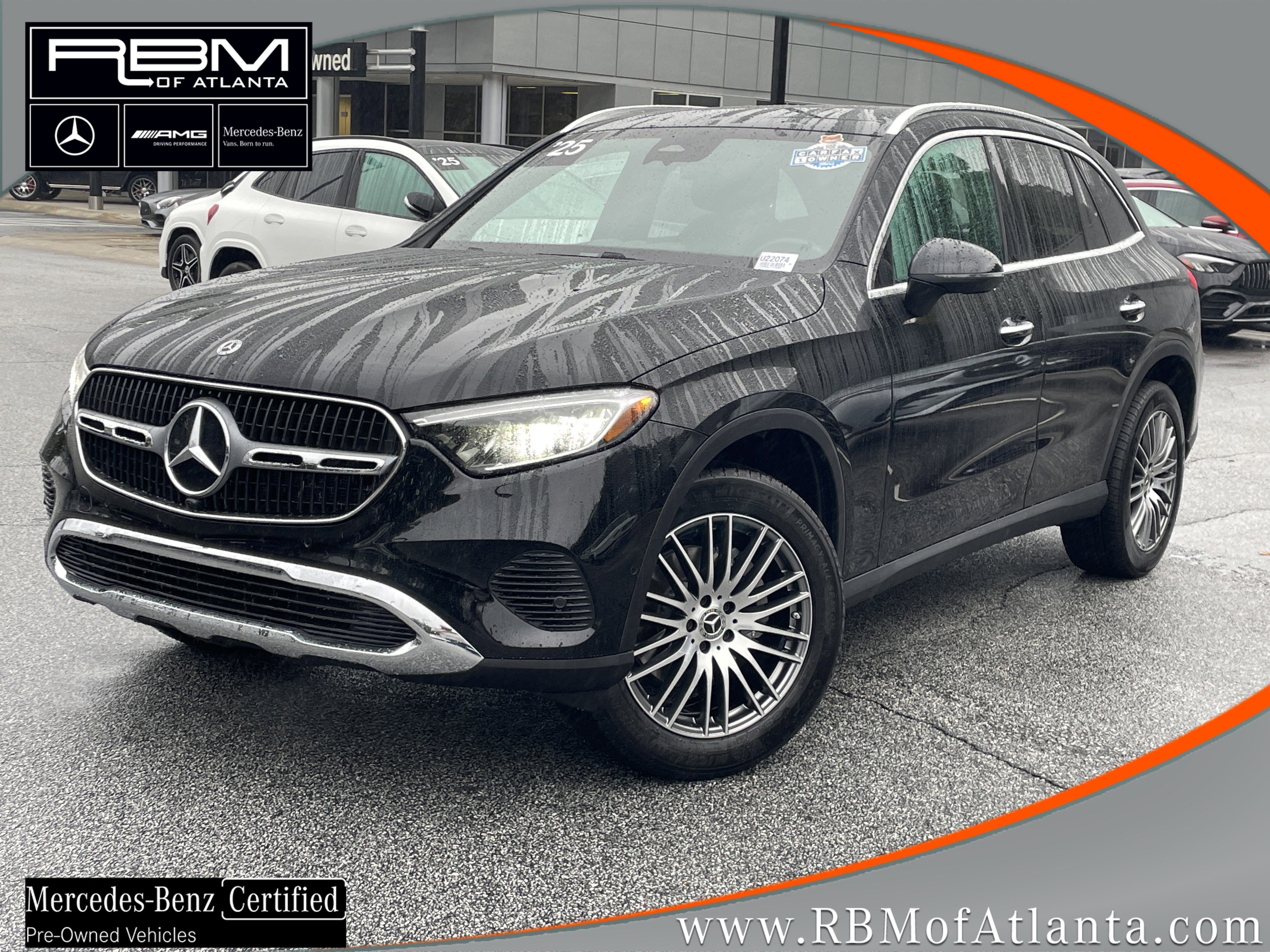 Used 2025 Mercedes-Benz GLC 300 4MATIC image 1