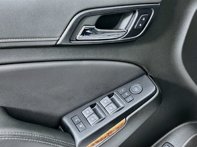 Used 2019 Chevrolet Tahoe Premier AWD/4WD image 9