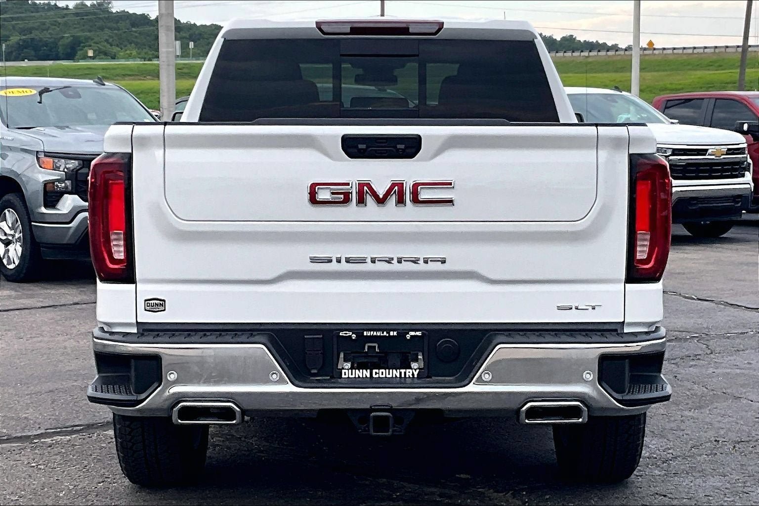 New 2026 GMC Sierra 1500 SLT w/ SLT Premium Plus Package AWD/4WD image 4