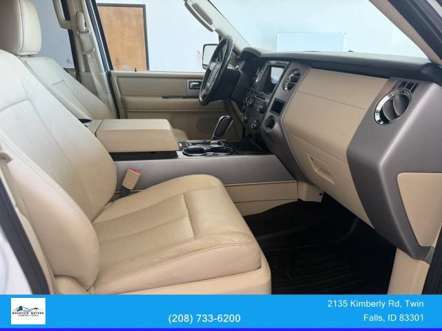 Used 2017 Ford Expedition Limited w/ Equipment Group 301A AWD/4WD image 34
