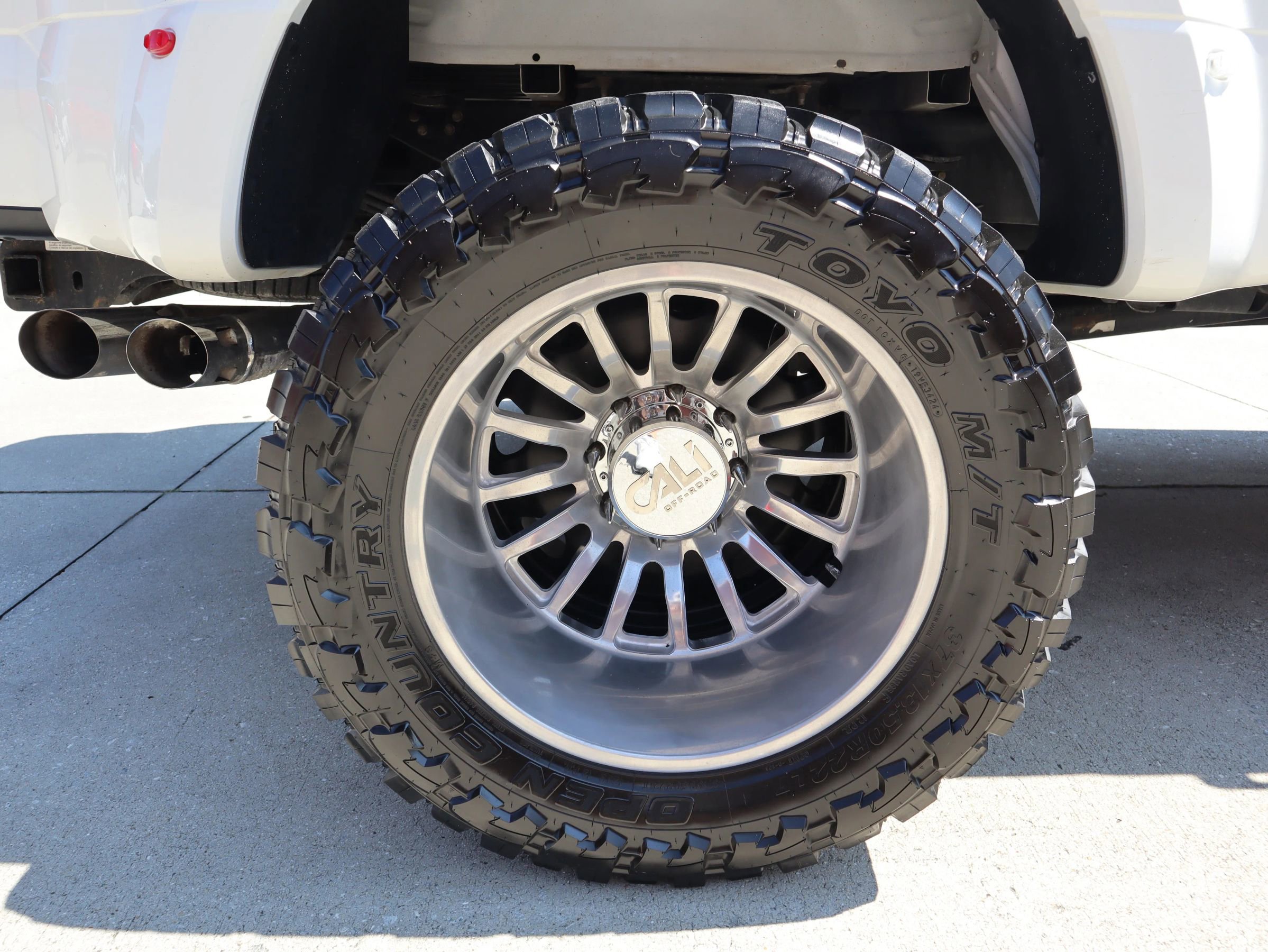 Used 2021 Ford F350 Lariat w/ Lariat Ultimate Package image 40