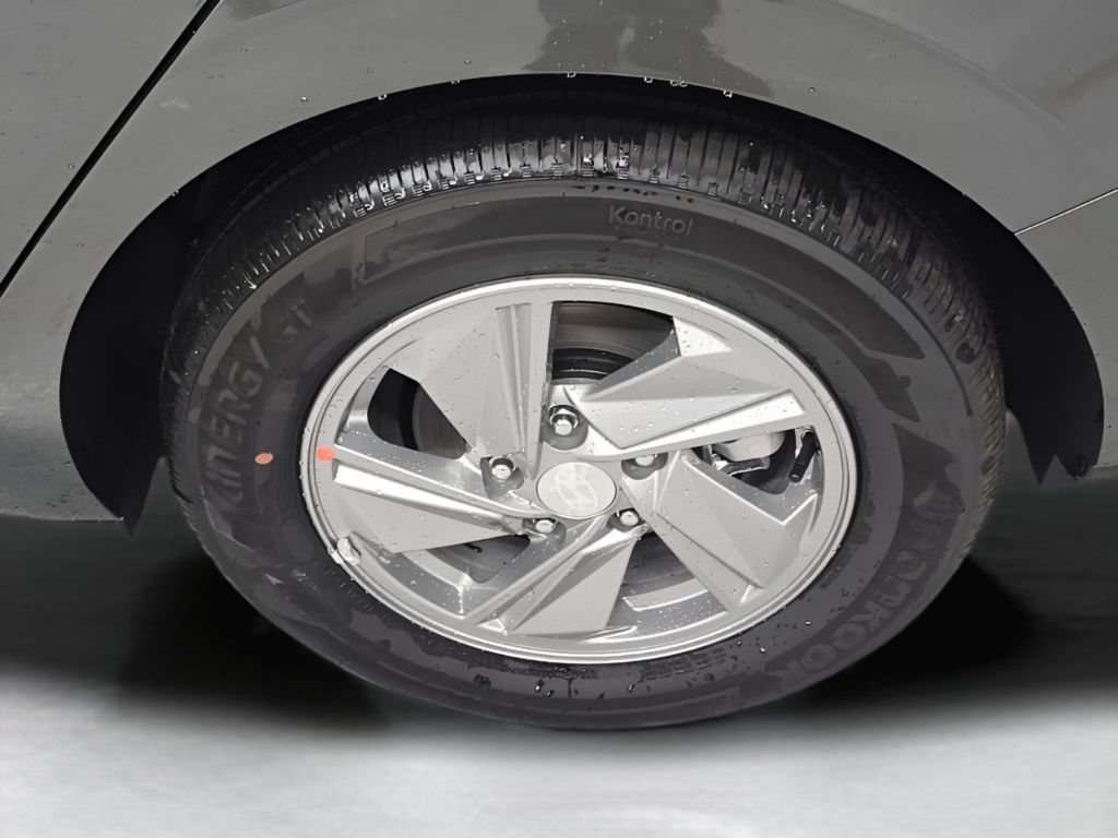 New 2026 Hyundai Elantra SE FWD image 39