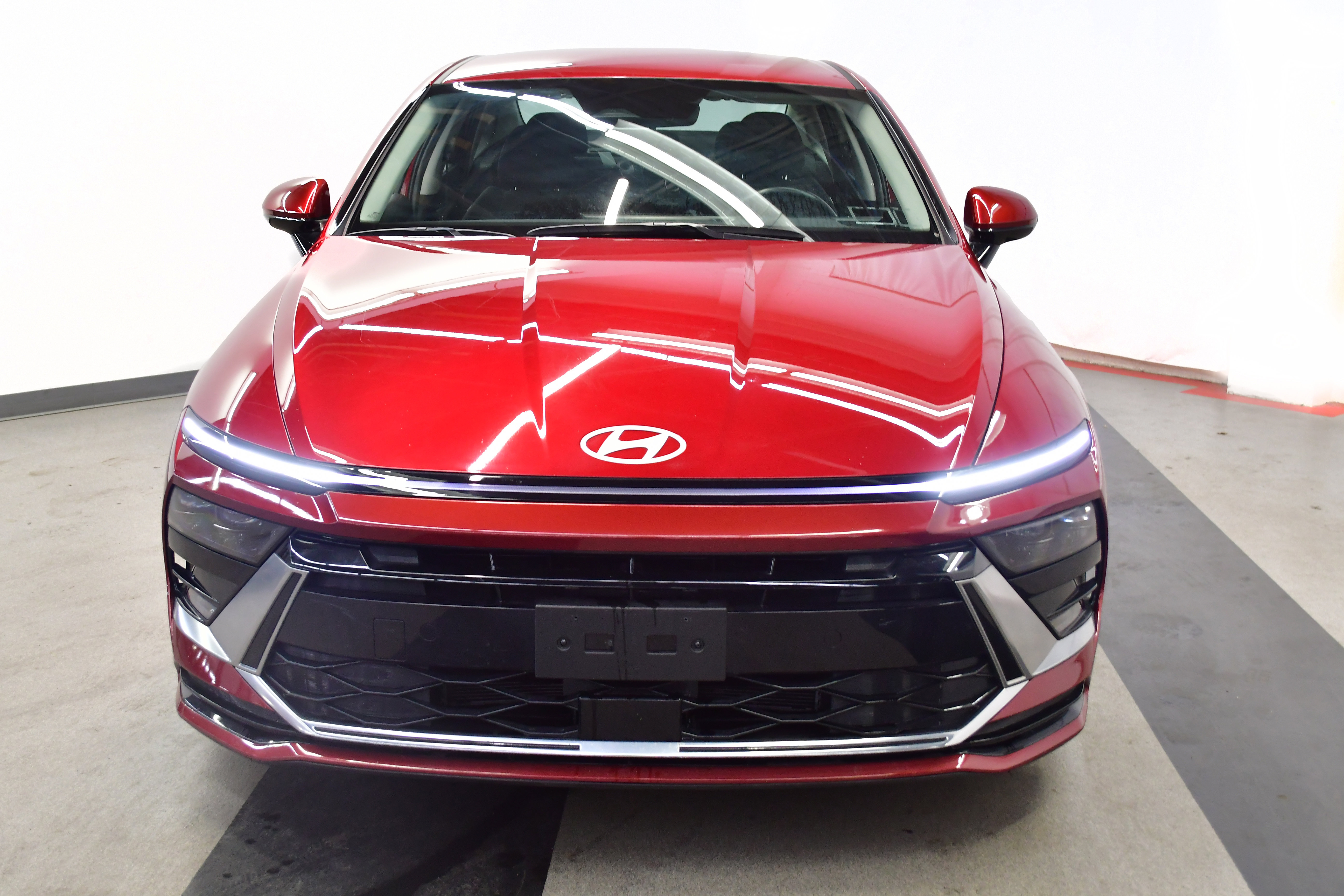 Used 2025 Hyundai Sonata SEL FWD image 3