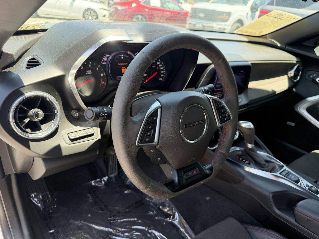 Used 2020 Chevrolet Camaro ZL1 RWD image 23