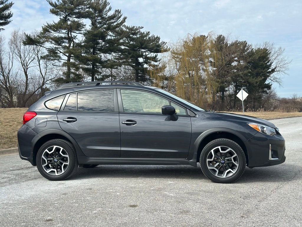 Used 2016 Subaru Crosstrek 2.0i Premium w/ Moonroof Package image 8