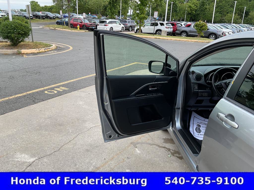 Used 2013 MAZDA MAZDA5 Touring FWD image 14