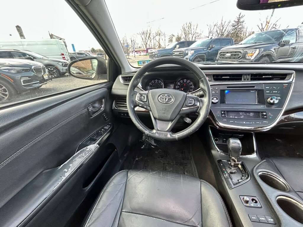 Used 2013 Toyota Avalon XLE image 20