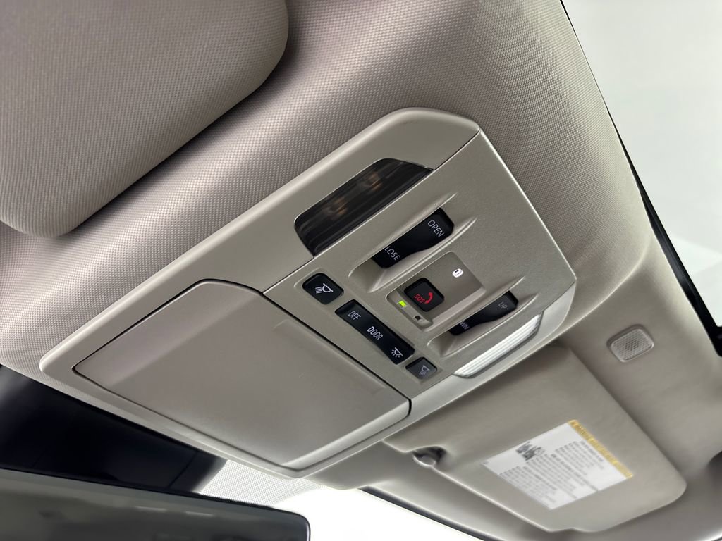 Certified 2025 Toyota Highlander XLE image 26