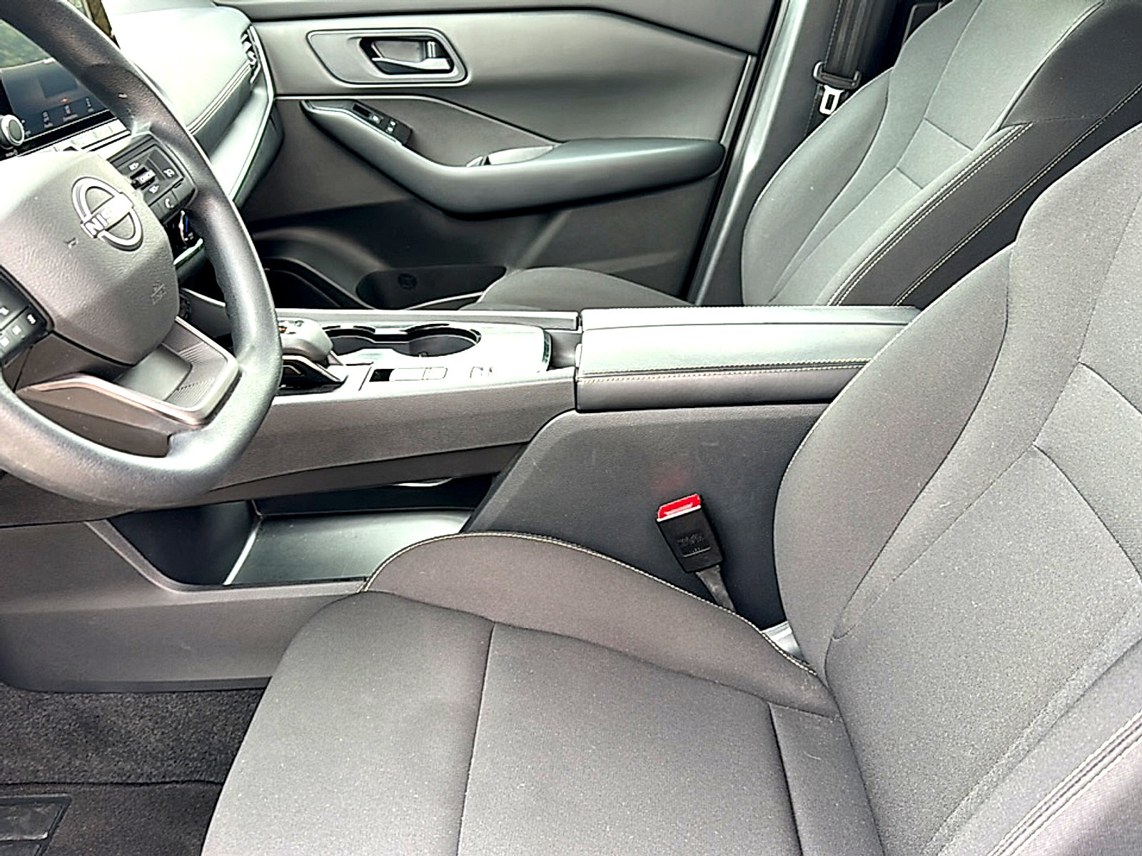 Certified 2025 Nissan Rogue S FWD image 13