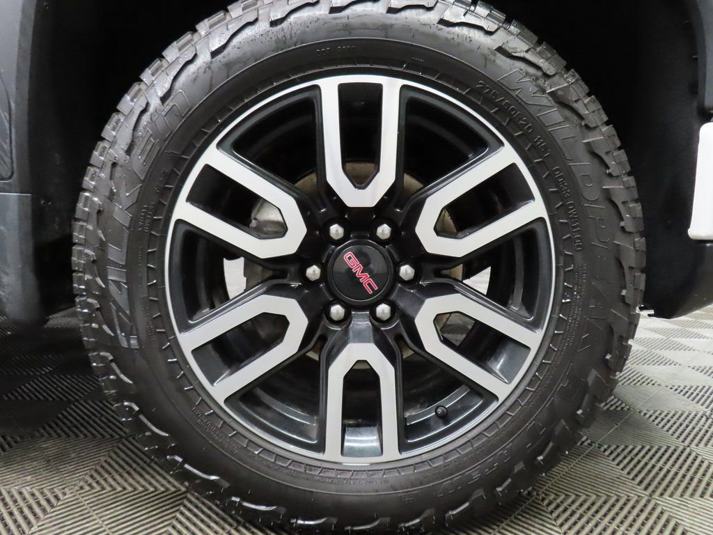 Used 2024 GMC Sierra 1500 AT4 w/ Technology Package image 8