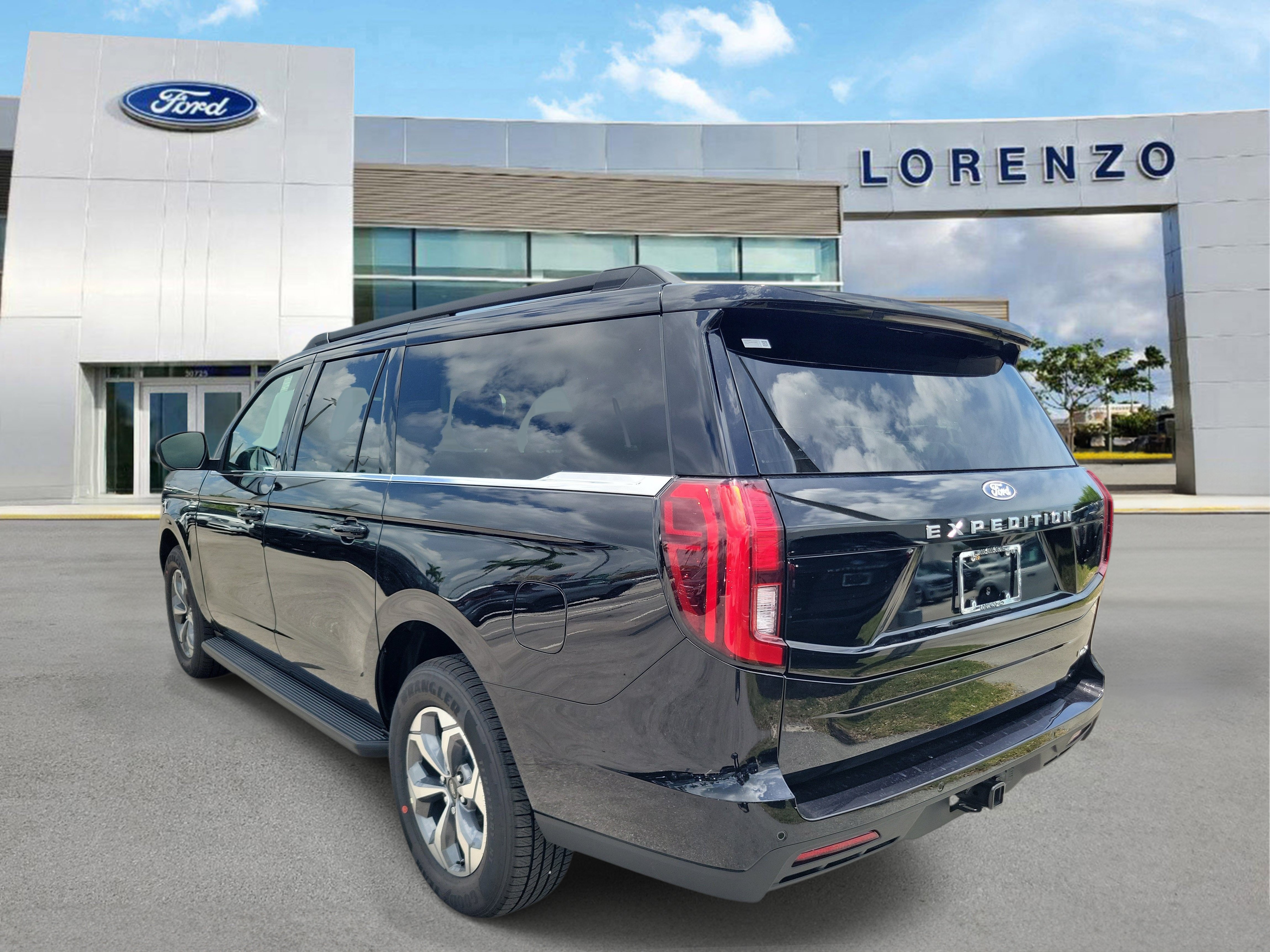 New 2027 Ford Expedition Max Active RWD image 6