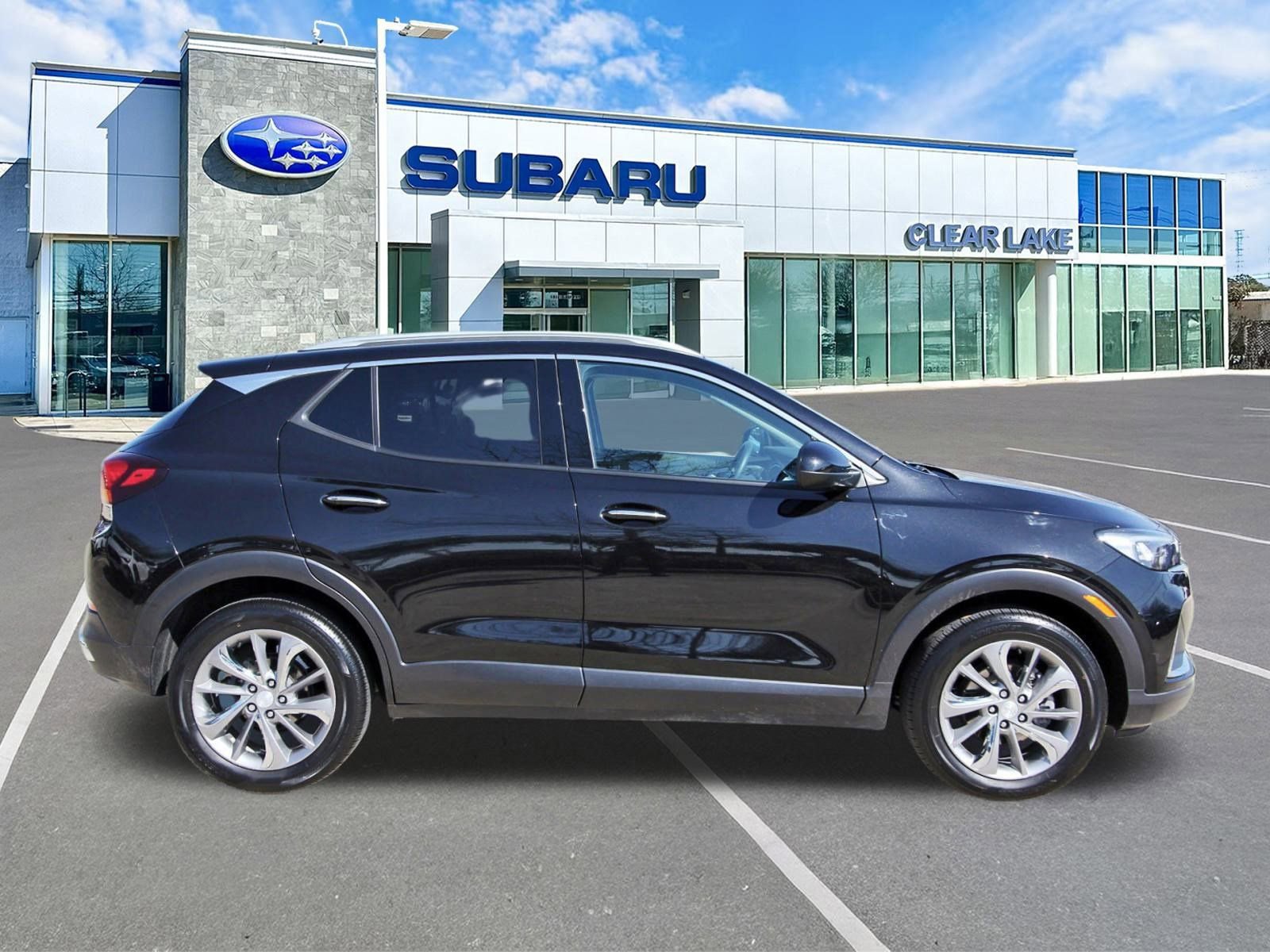 Used 2023 Buick Encore GX Essence w/ Experience Buick Package image 7