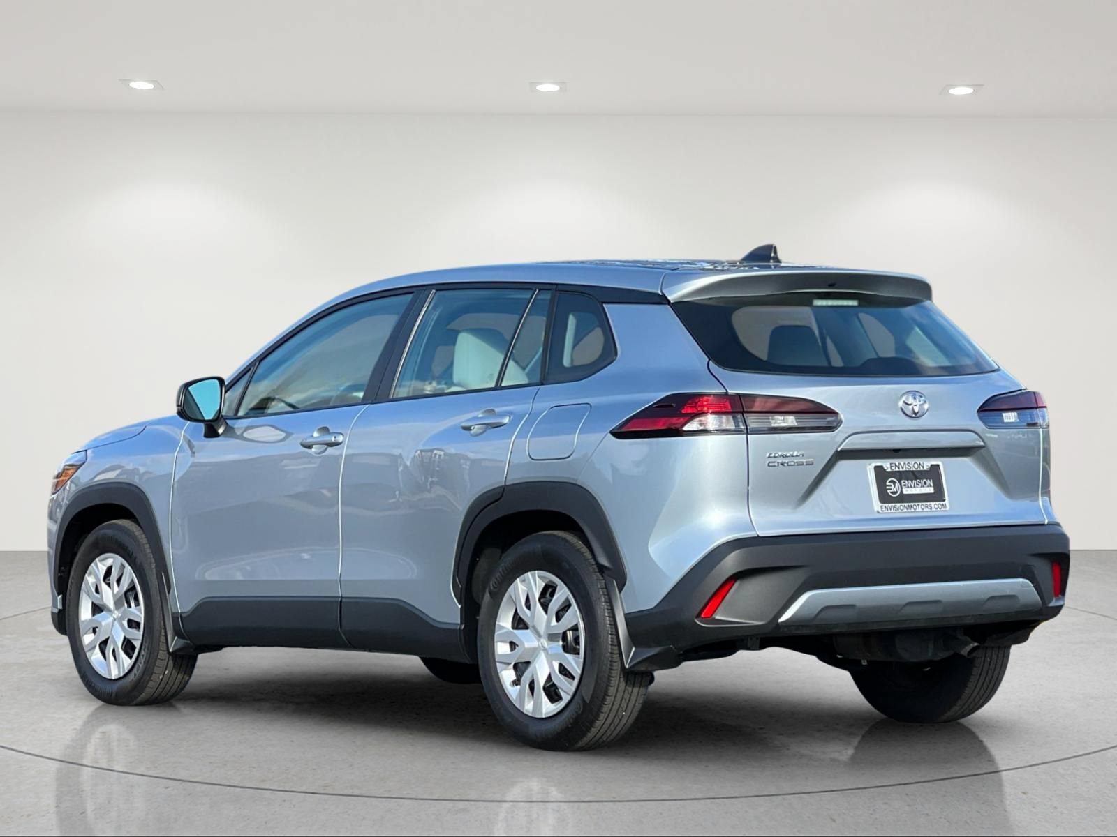 Used 2026 Toyota Corolla Cross L FWD image 3