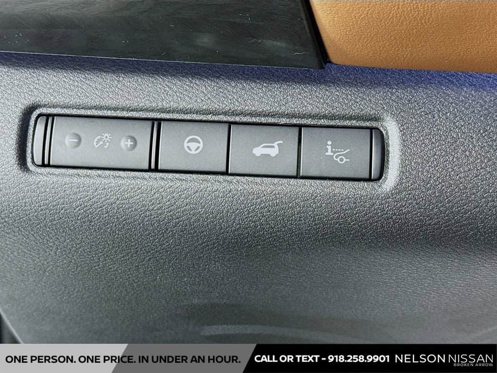 New 2026 Nissan Pathfinder Platinum image 10