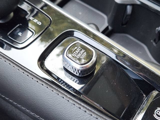 Used 2024 Volvo XC90 B6 Plus w/ Protection Package Premier AWD/4WD image 8