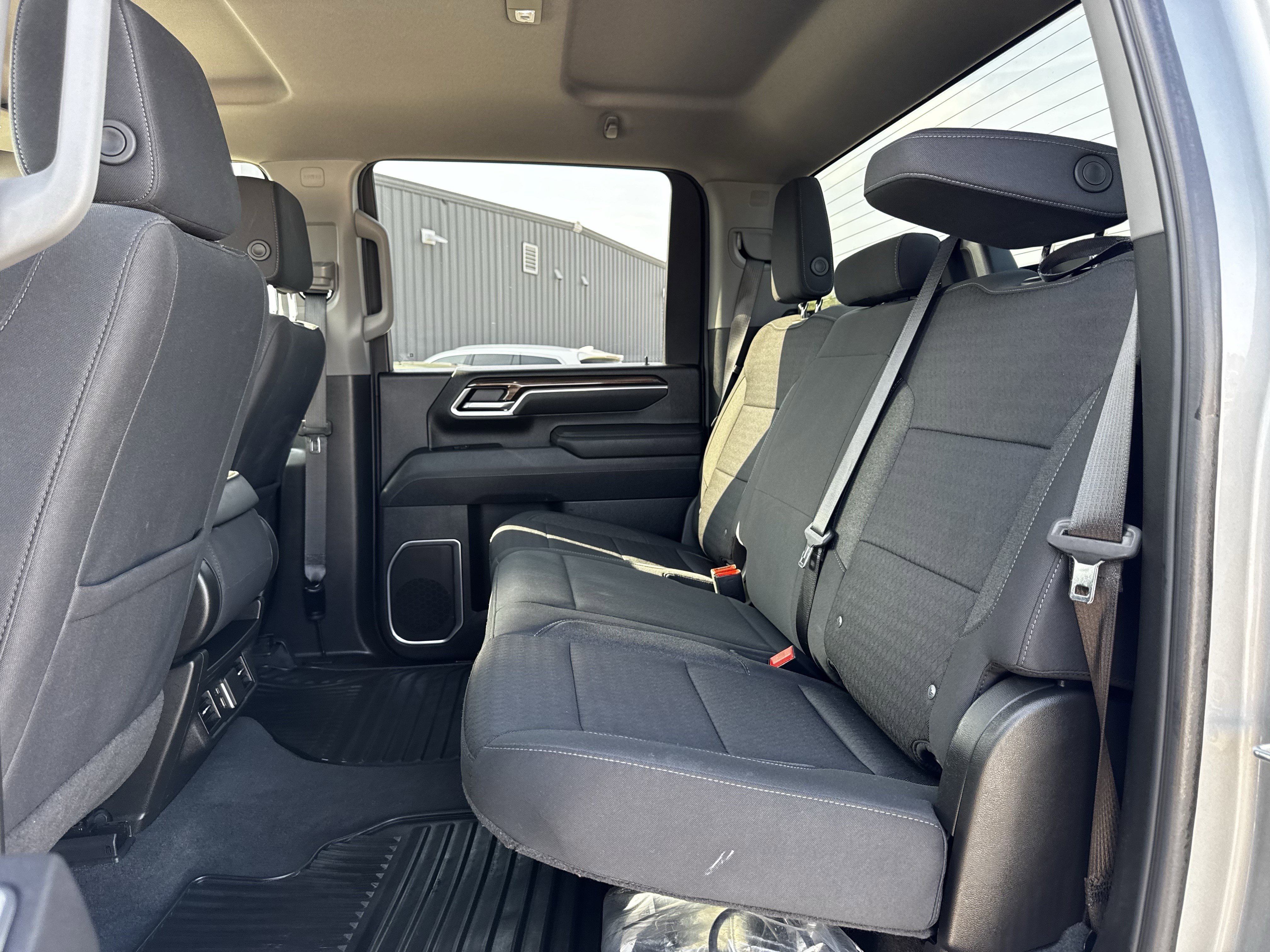 Used 2025 Chevrolet Silverado 2500 LT w/ Convenience Package image 30