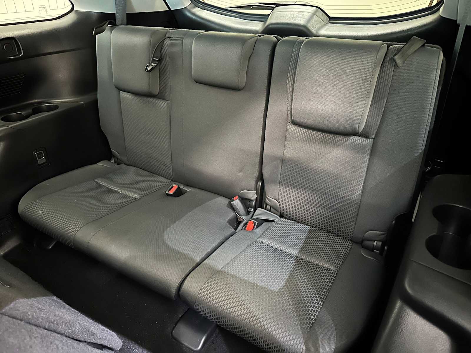 Used 2018 Toyota Highlander LE image 24