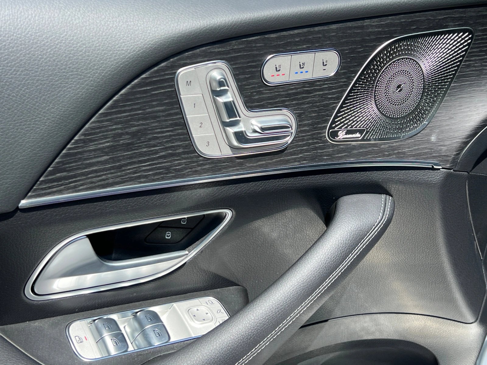 New 2026 Mercedes-Benz GLS 450 4MATIC image 10