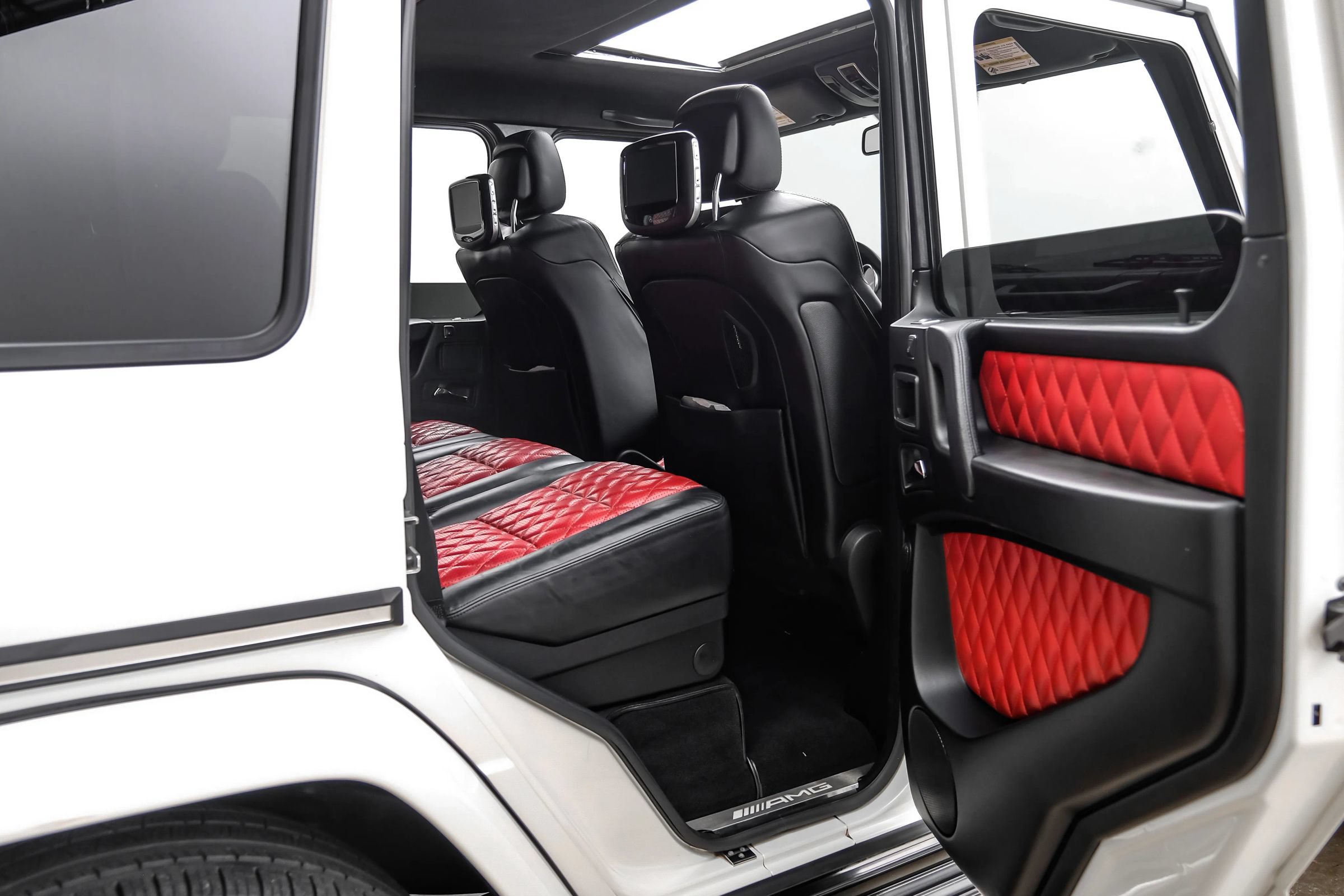 Used 2015 Mercedes-Benz G 63 AMG 4MATIC w/ PA6 Package image 38