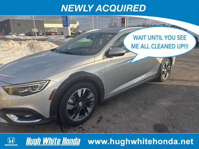 Used 2018 Buick Regal Essence w/ Driver Confidence Package #1 image 1