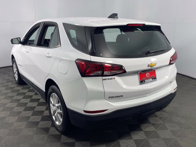 Used 2024 Chevrolet Equinox LS w/ Driver Confidence II Package AWD/4WD image 5