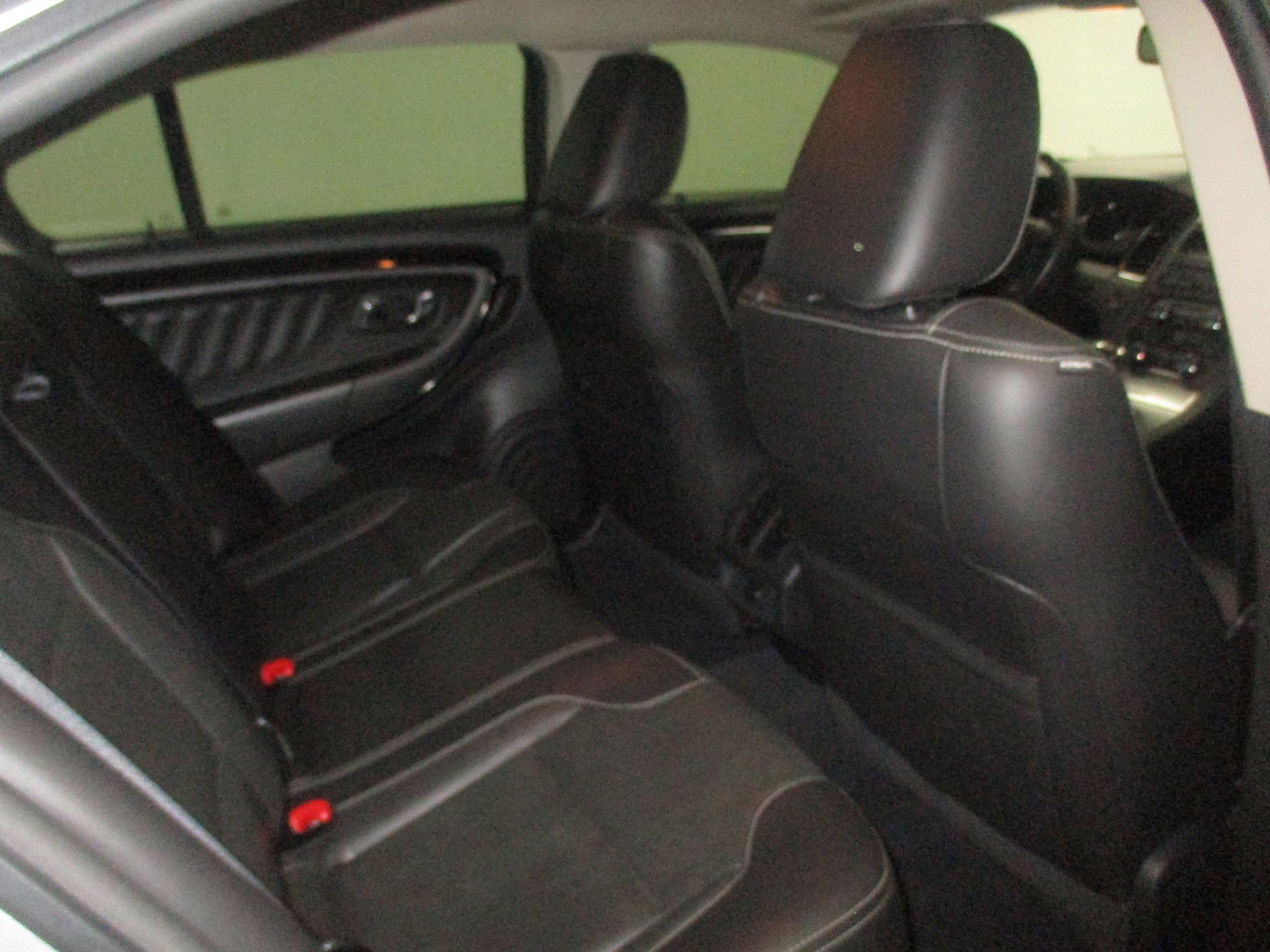 Used 2010 Ford Taurus Limited AWD/4WD image 14