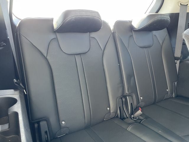Used 2024 Kia Sorento S w/ Panoramic Sunroof Package FWD image 27