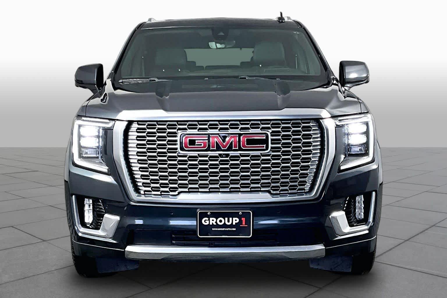 Used 2021 GMC Yukon Denali w/ Denali Premium Package AWD/4WD image 10