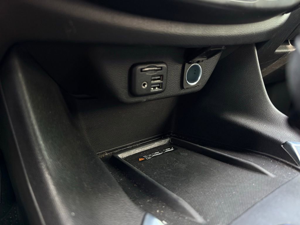 Used 2022 Chevrolet Traverse RS image 19