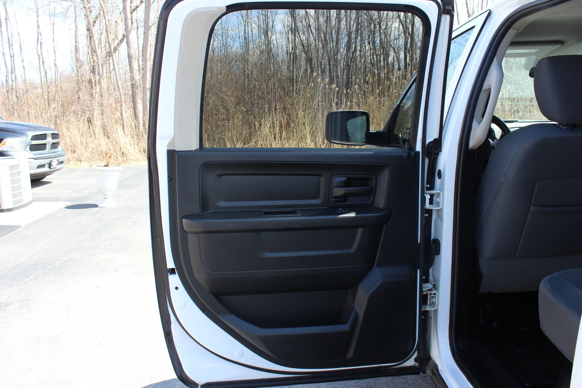 Used 2013 RAM 1500 ST w/ SXT Appearance Group image 28
