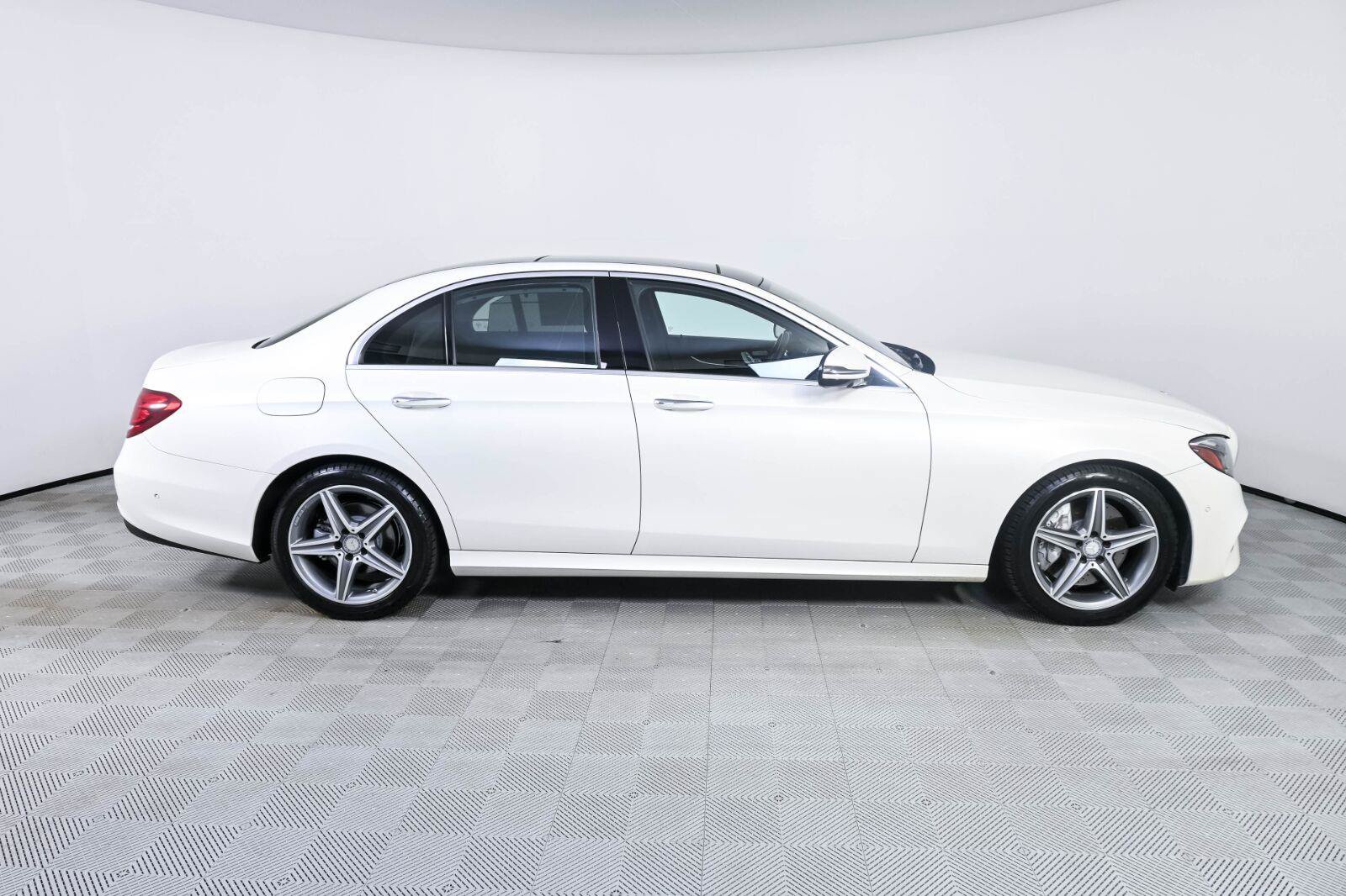 Used 2017 Mercedes-Benz E 300 image 27