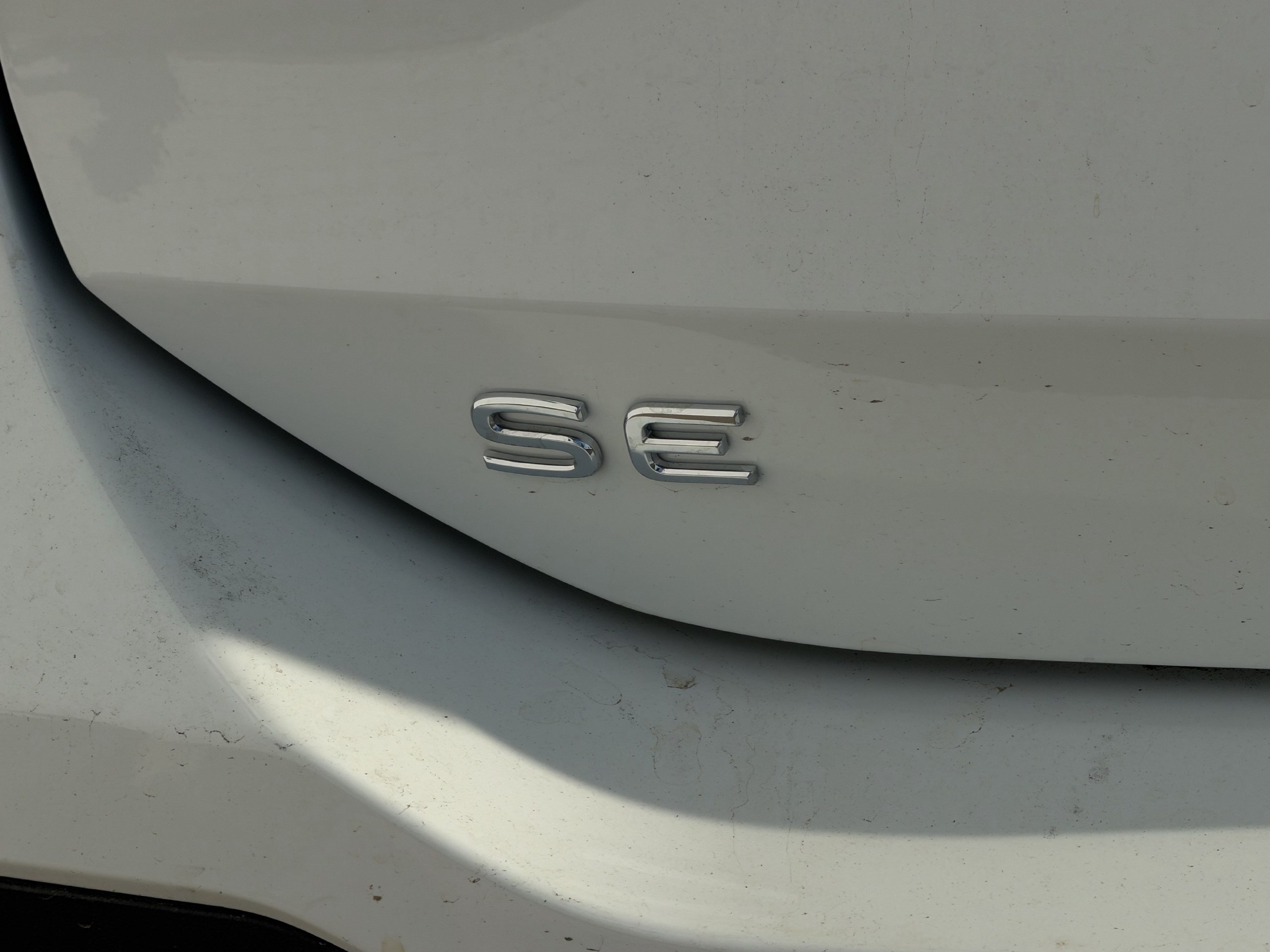 New 2026 Volkswagen Tiguan SE FWD image 8