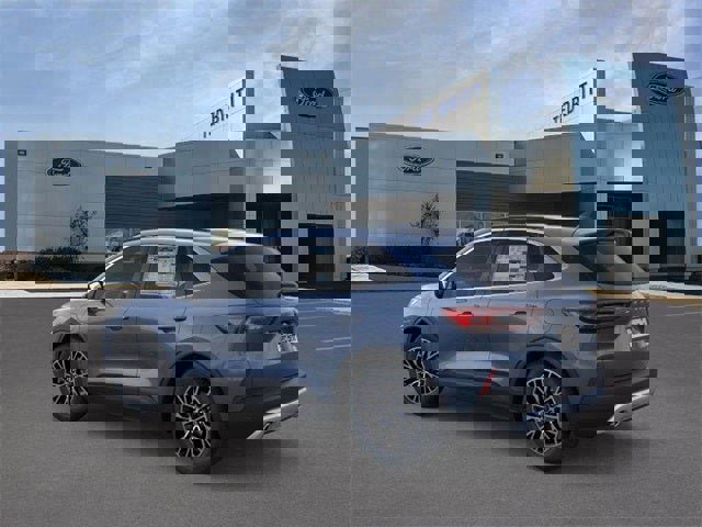 New 2026 Ford Escape SE w/ PHEV Premium Package image 5